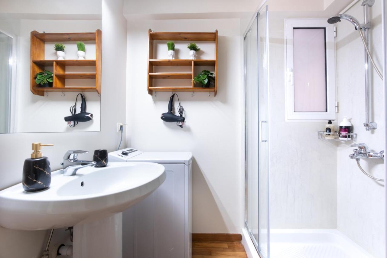 Glamorous Apt In Kolonaki Athena Bagian luar foto